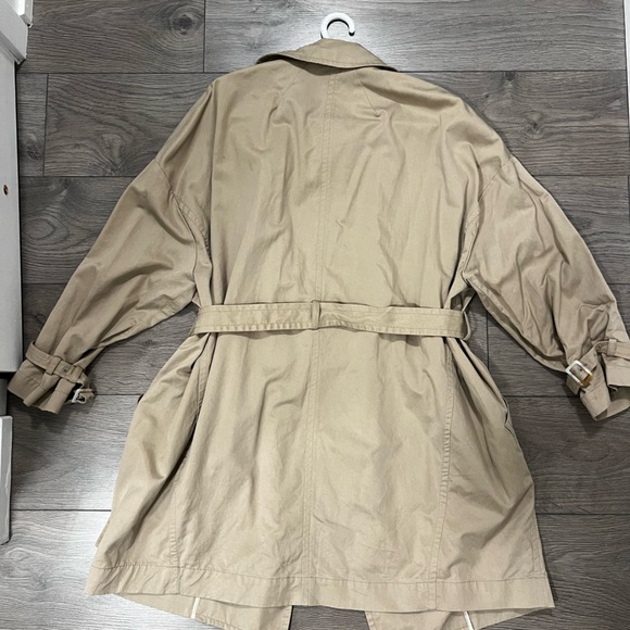 NEW BEIGE TRENCH COAT with TURTLESHELL ACCENTS - Picture 1 of 5